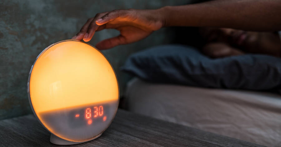 How to Build a Healthy Morning Routine with a Sunrise Alarm Clock