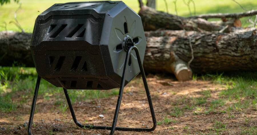 How Compost Tumblers Speed Up Organic Waste Recycling