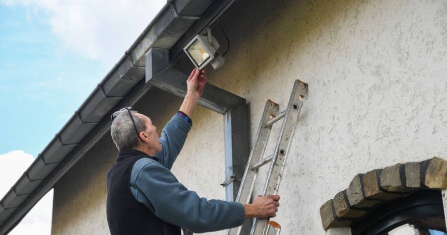 Top Benefits of Motion Sensor Outdoor Lights for Security and Efficiency